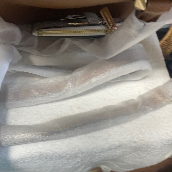 Michael Kors Houston Satchel and Wallet - Picture 8 of 11